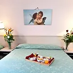 Priscilla Hotel 3*