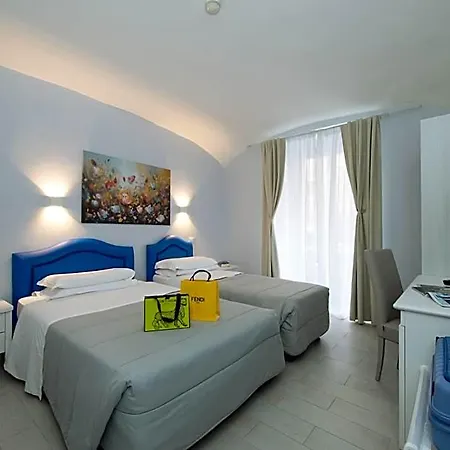 Hotel Priscilla 3*